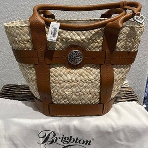 Brighton NWT Straw lined bag